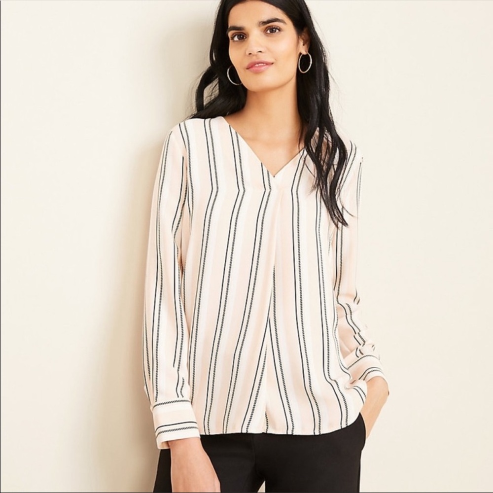 🦋 NWT Ann Taylor blouse